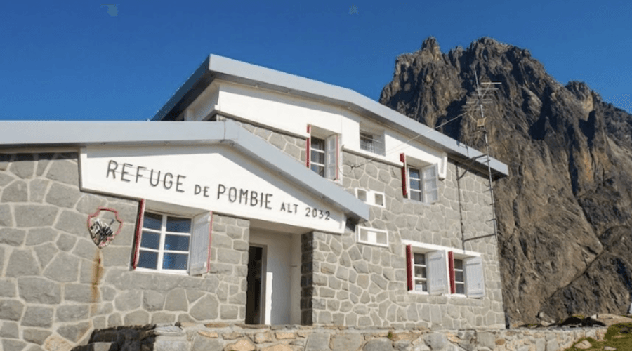 Le refuge de Pombie au pied du Pic du Midi d'Ossau