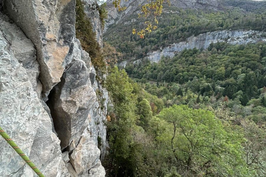 Escalade aux Eaux-Chaudes : couenne en vallée d'Ossau