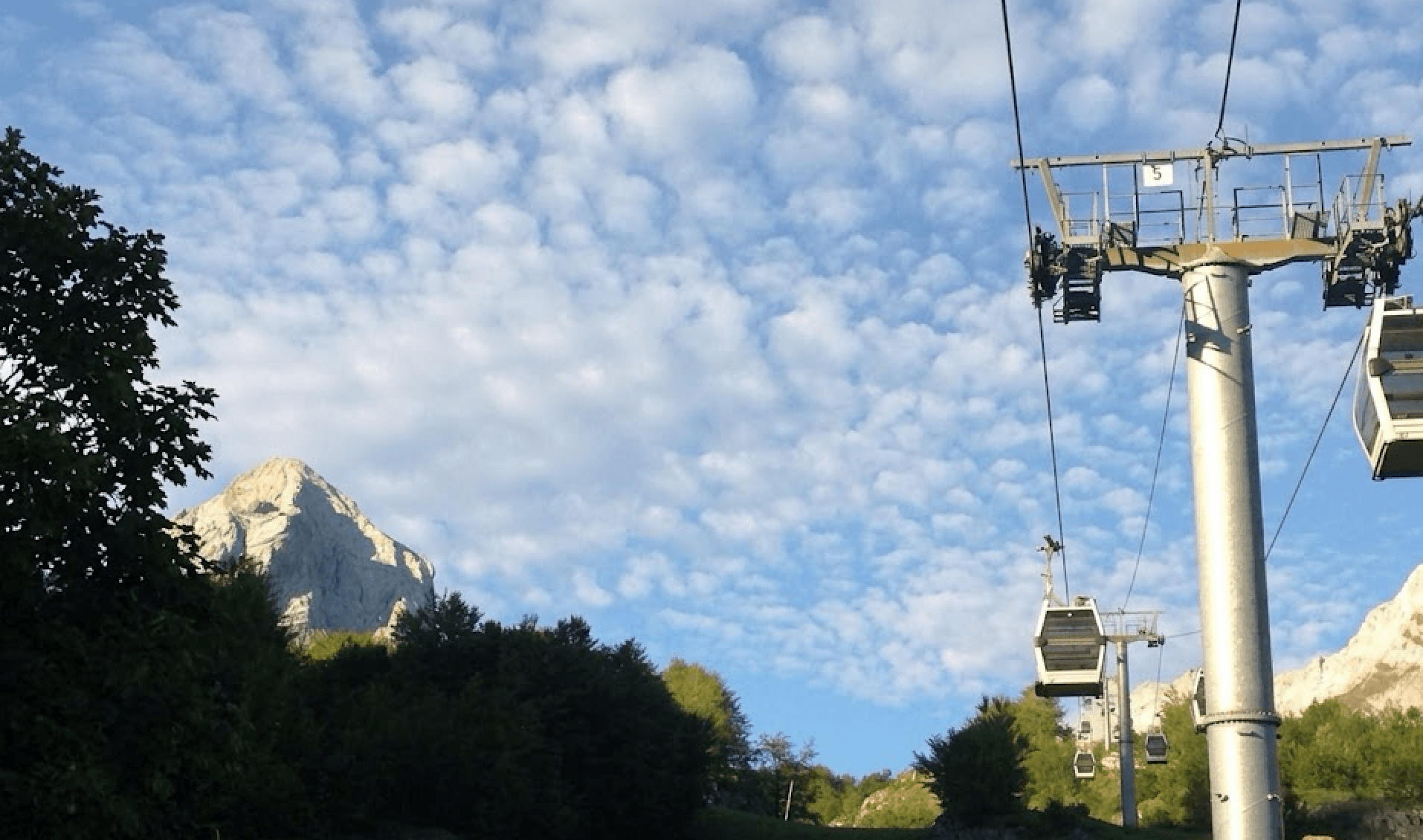 Station de Gourette l'été, cirque naturel et verdure